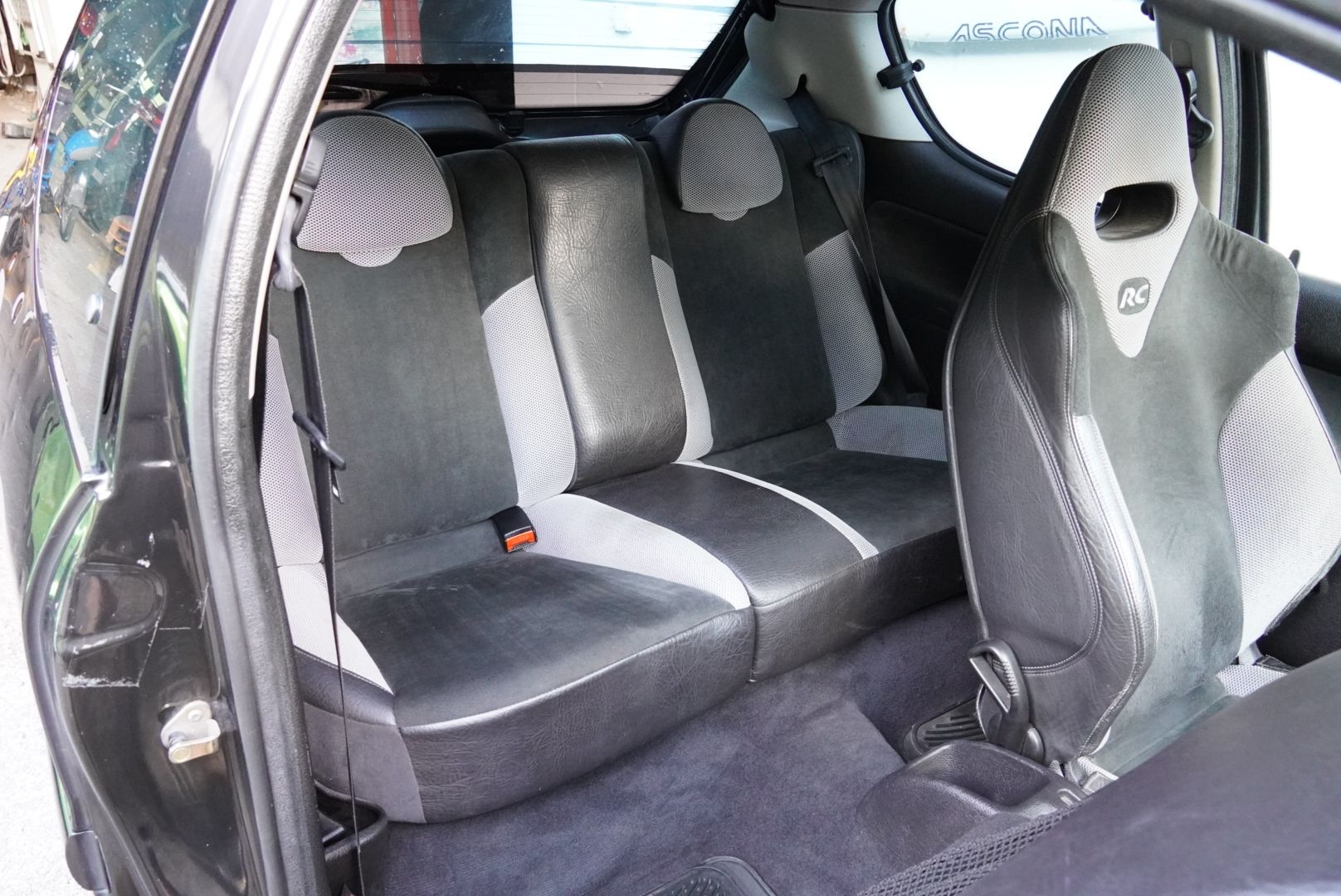 Peugeot Automobili: Peugeot 206 RC – Usato da Alpthal venduto da Birchler206 6