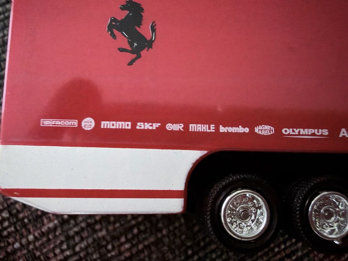 Kit di modellismo & Modellini statici: Camion SCUDERIA FERRARI rouge – Nuovo (secondo la descrizione) da Courgevaux venduto da auxtrouvailles 5