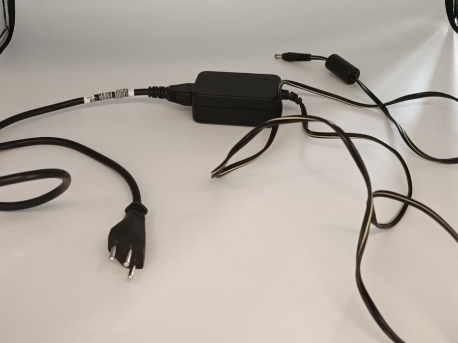 Lecteurs & Adaptateurs: Power Adapter – D'occasion à Schlieren par 2nd-Life