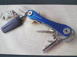 Key smart 2.0 / porte clés (2 couleurs)