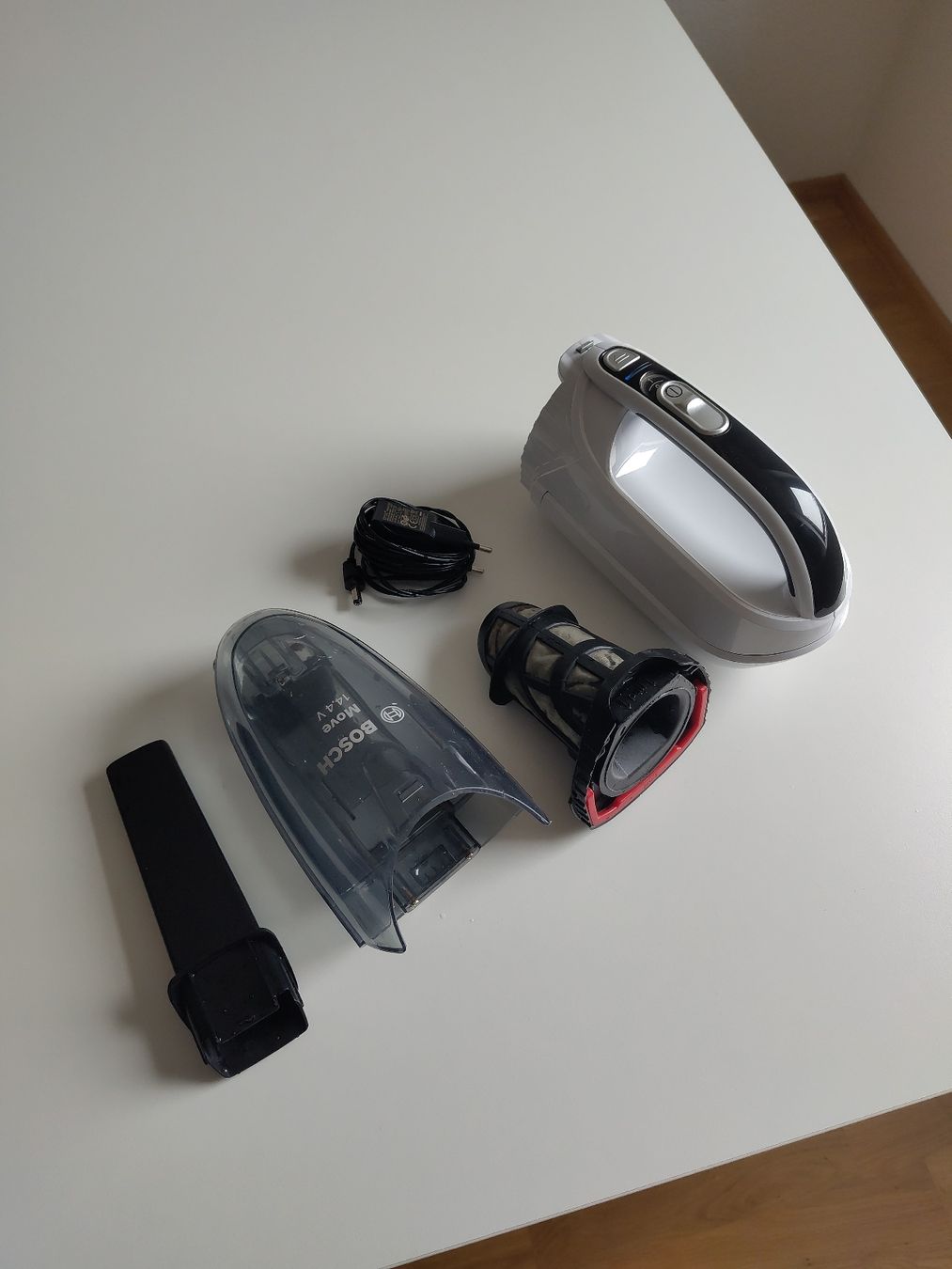 Bosch Staubsauger & Zubehör: BOSCH AKKU STAUBSAUGER – Gebraucht aus Basel von SECOND_LIFE_SHOP 1