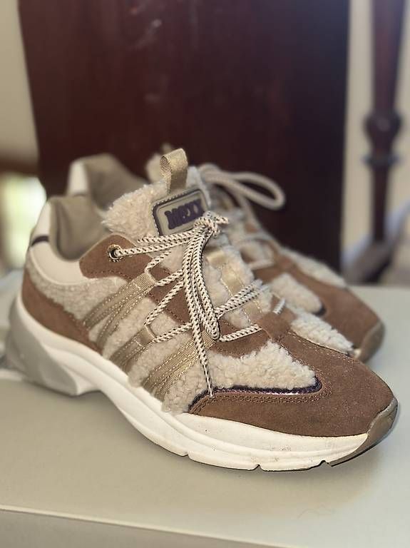 Scarpe da uomo: Turnschuhe – Usato da Interlaken venduto da zeb_q672