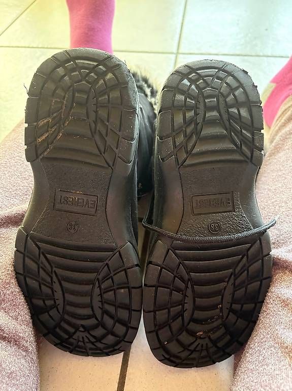 Damenschuhe: Winterstiefel Gr37 – Gebraucht aus Thun von danceT 1