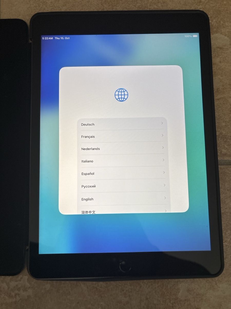 Apple Tablet PC: Apple iPad Tablet 9th Gen 256mb with Cover Case – Usato da auvernier venduto da Vine101 1