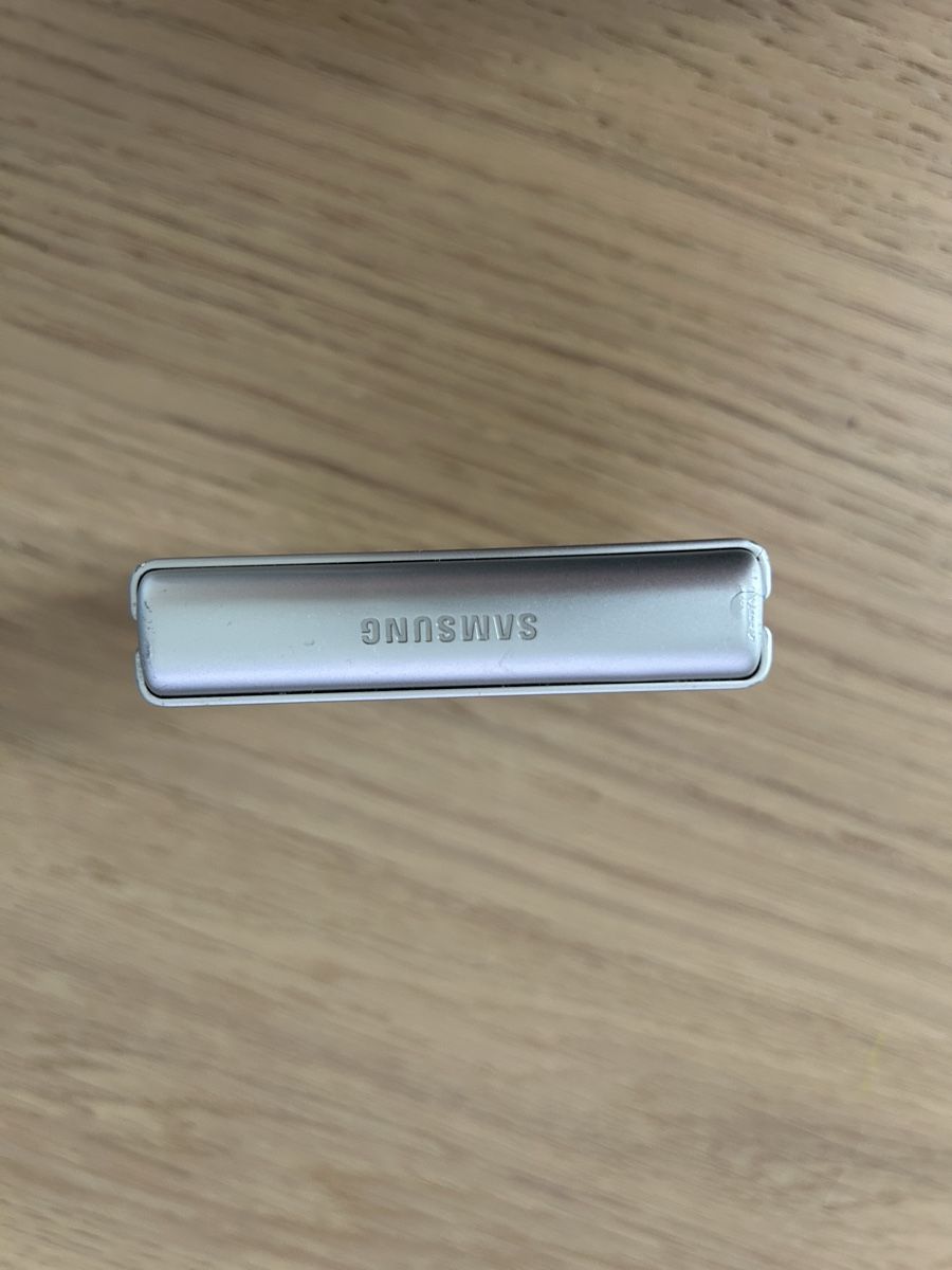 Samsung Handys / Smartphones: Samsung Galaxy Z Flip 3 – Gebraucht aus Seuzach von illnois 7