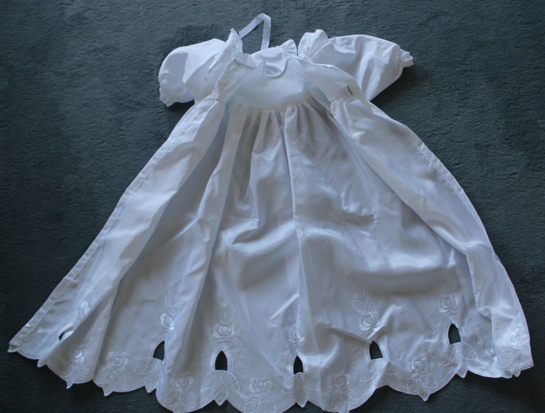 Kleider & Röcke: Taufkleid von LEIPOLD (BE) – Gebraucht aus Schaan von antikes_und_kurioses 3