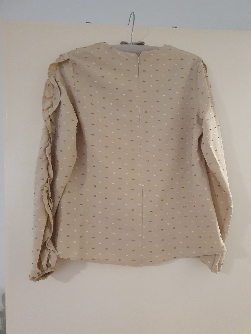 Camicette: Beige Damenbluse Gr. S, Raffung, Punkte – Nuovo e nell'imballaggio originale da St. Gallen venduto da 1811123 2
