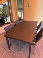 Gartentisch ausziehbar mit 4 Stühlen (NP: CHF 1'342.-)