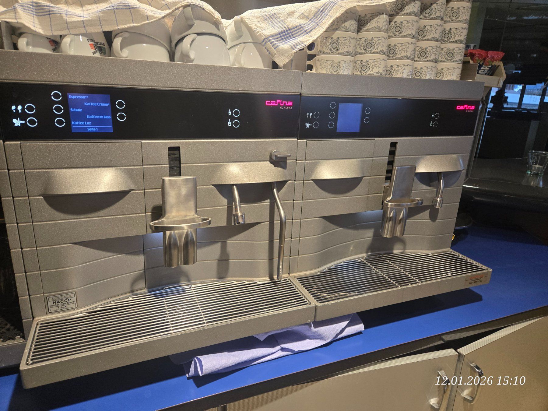 Macchine per caffè & Macchine per espresso: Gastro 2 Kaffemaschienen Cafina Alpha – Usato da Erstfeld venduto da Gina033 1