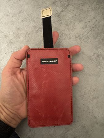 Freitag Handyhülle rot