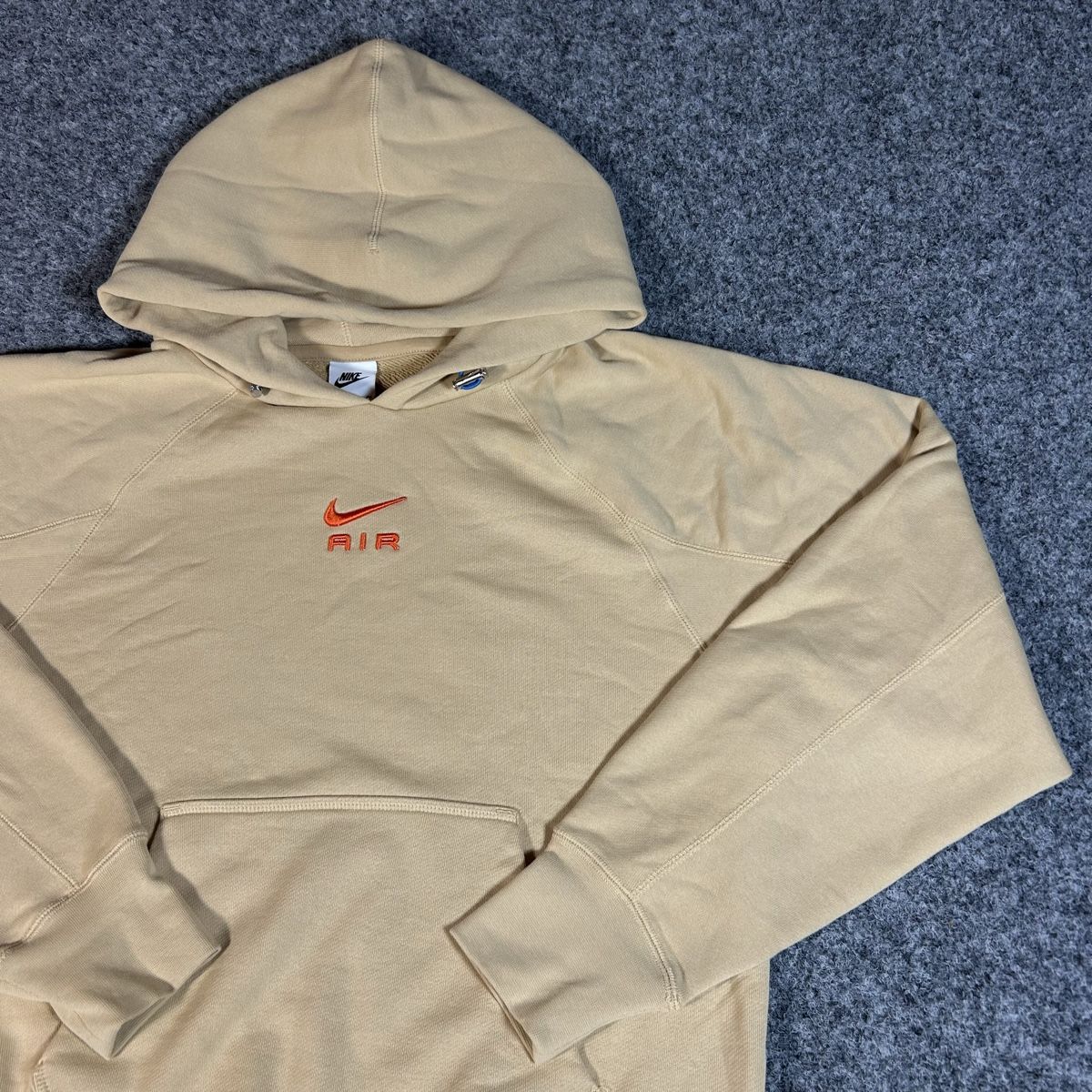 Nike Maglioni & Felpe: Nike air hoodie – Nuovo (secondo la descrizione) da La Sagne NE venduto da Matlasape 1