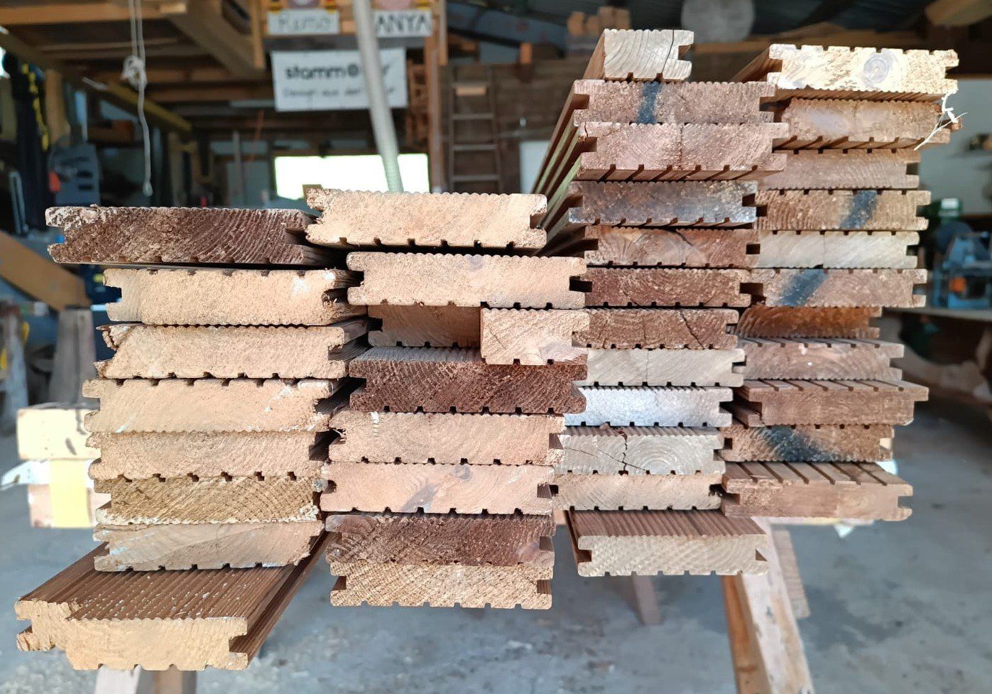 Articles en bois: Thermokiefer Bretter – D'occasion à Oberägeri par Ott_Roemi 1