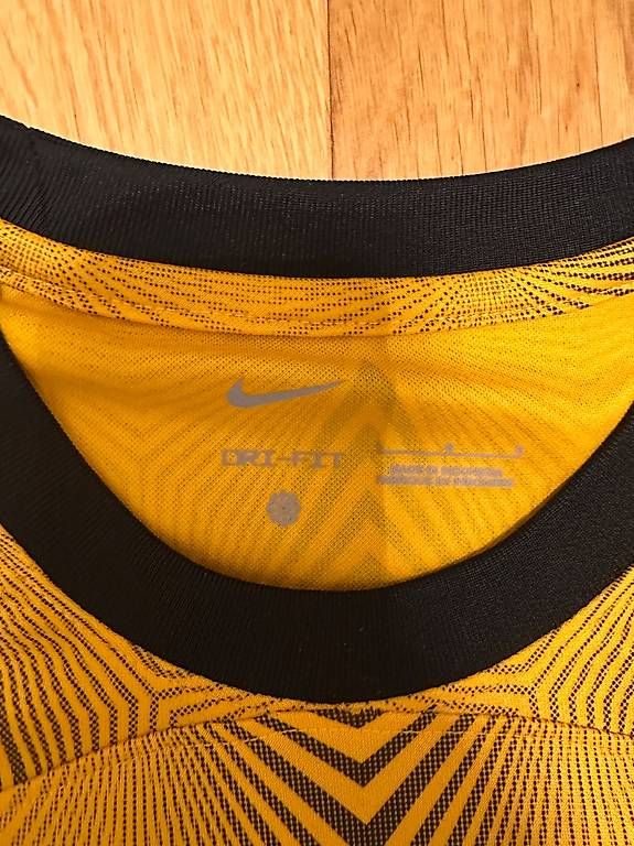 Nike Canottiere & Pantaloni: Fussballtrikot Kaizer Chiefs – Usato da Schüpfen venduto da Poly_pi 1