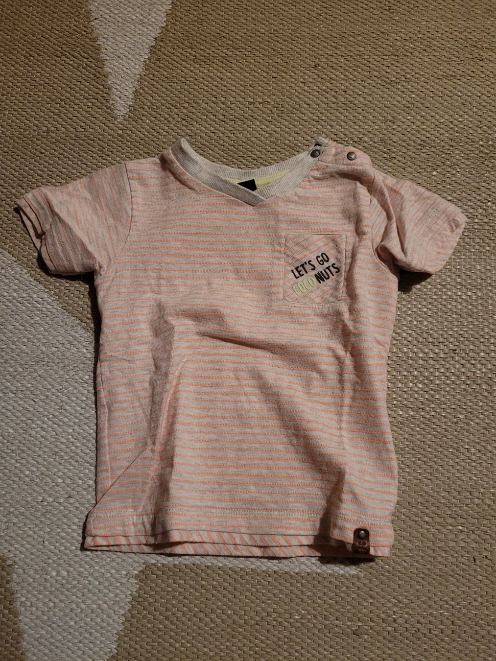 Hemden, Tops & T-Shirts: T-Shirt gr. 80 – Gebraucht aus Inwil von Flower2325