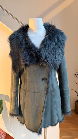 Patrizia Pepe Lammfelljacke Gr. S/42  it. Top Zustand
