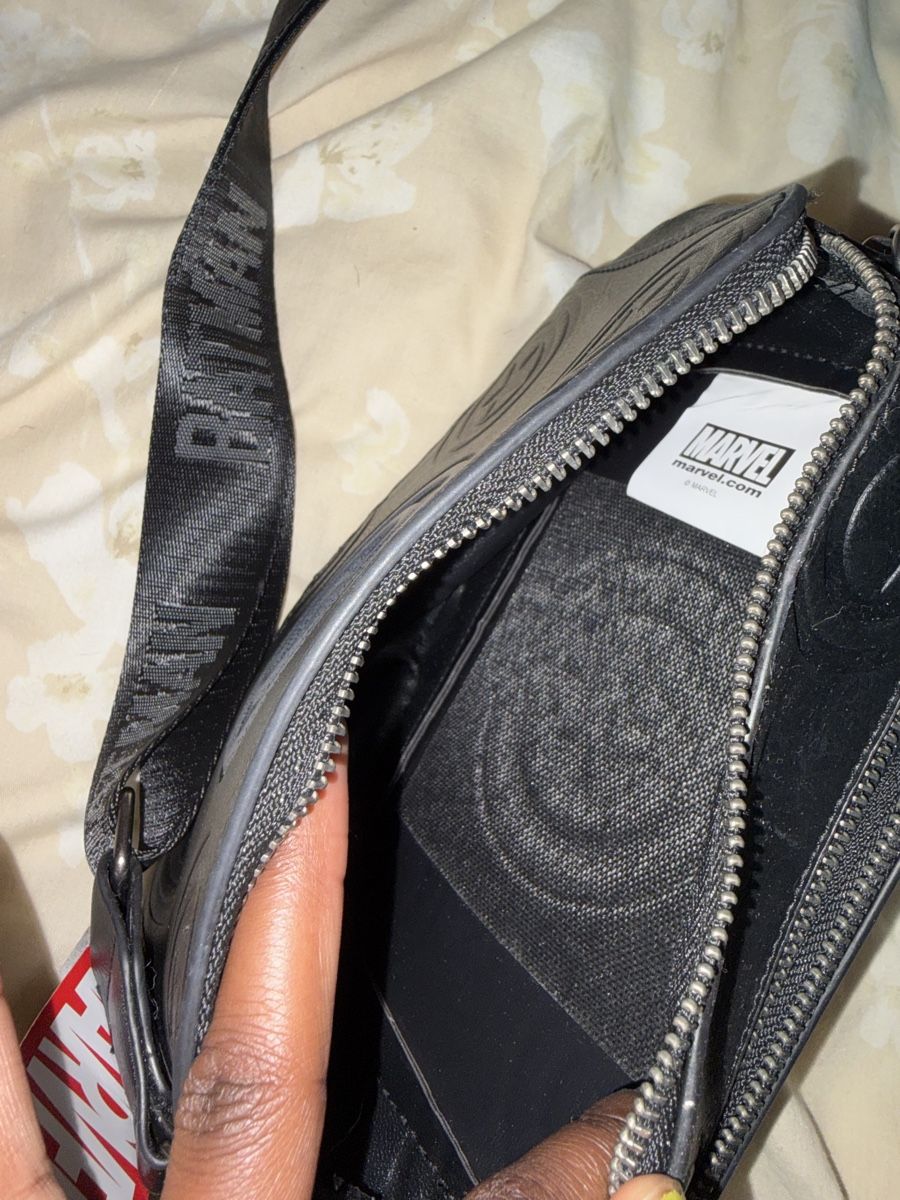 Sacs: Marvel Crossbody Bag – Neuf (Voir description) à Chambésy par tiffwears7 4