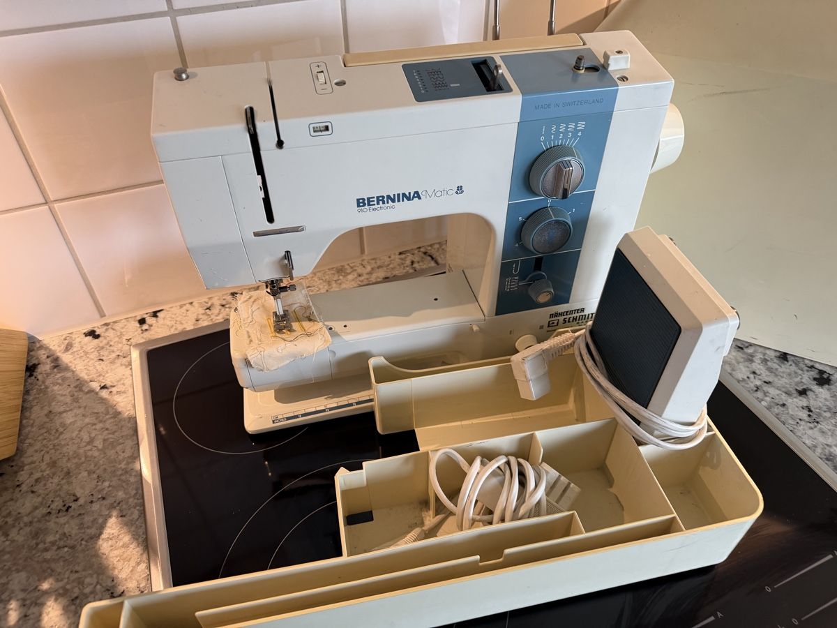 Bernina Macchine da cucire: Nähmaschine Bernina 910 Electronic – Usato da Zürich venduto da sne.swiss 2