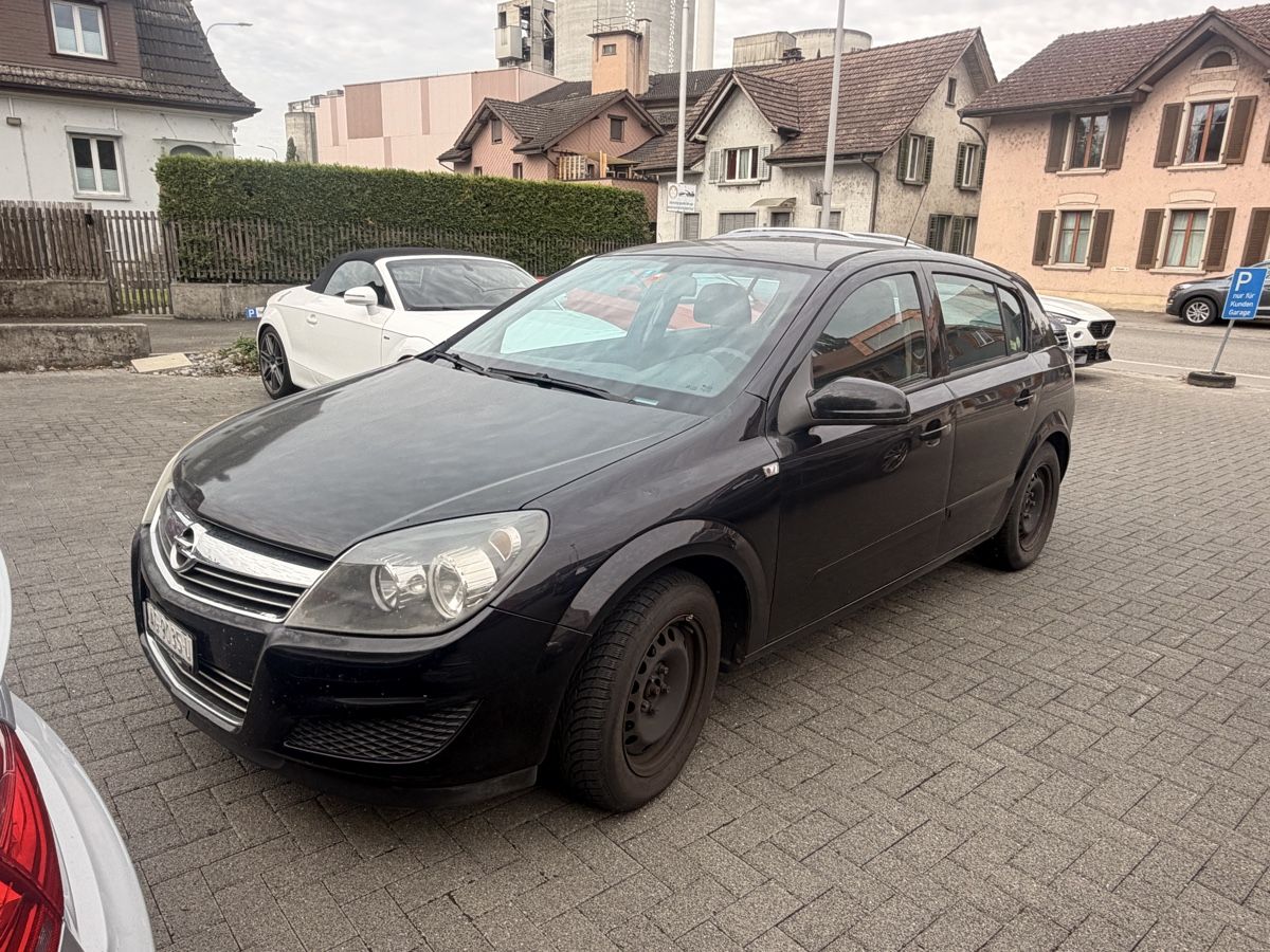 Opel Automobili: Opel Astra 1.8 Automat  – Usato da Hunzenschwil venduto da Car.2015