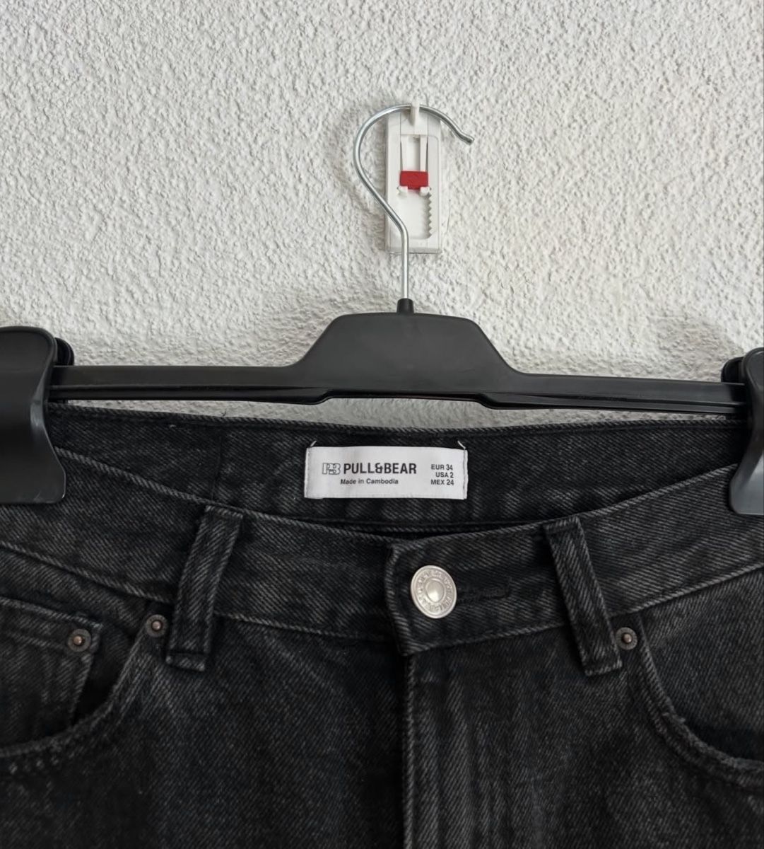 Pull&Bear Jeans: Pull&Bear Mom Jeans  – Usato da Chur venduto da faja7000 2