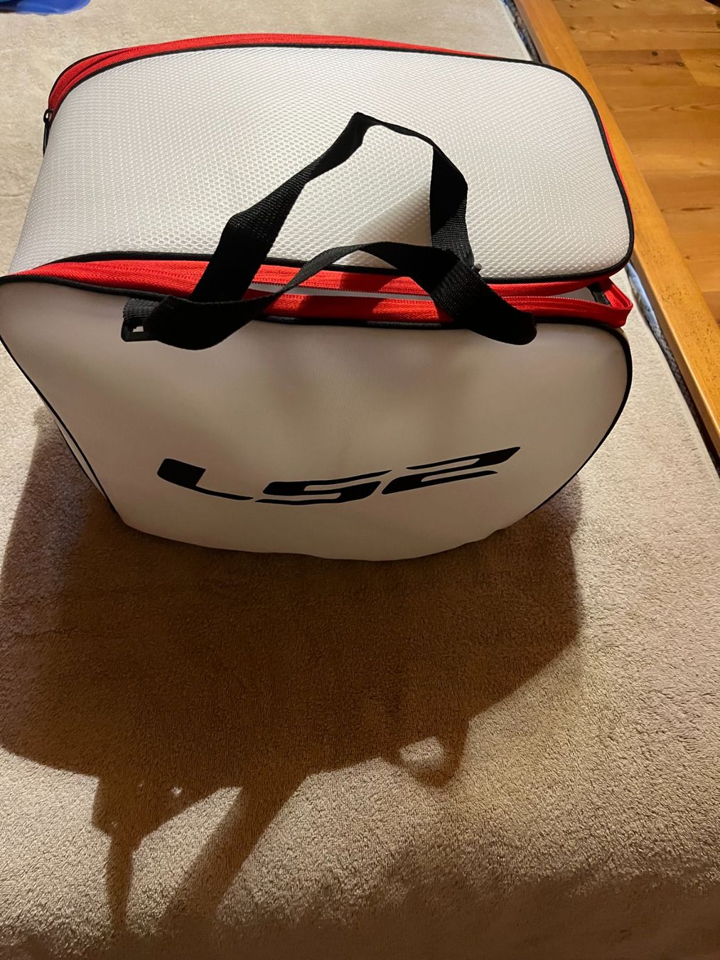 Caschi & visiere: Casque Explorer Helmet XXL/63-64 – Usato da Val-d'Illiez venduto da del_6lmm 6