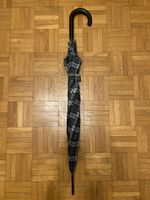 Klassischer Stockschirm kariert (Schwarz / Grau) mit Rundhak
