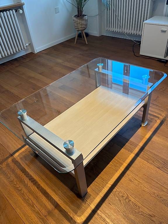Tavoli: Couchtisch mit Glasplatte – Usato da Othmarsingen venduto da bla_799z