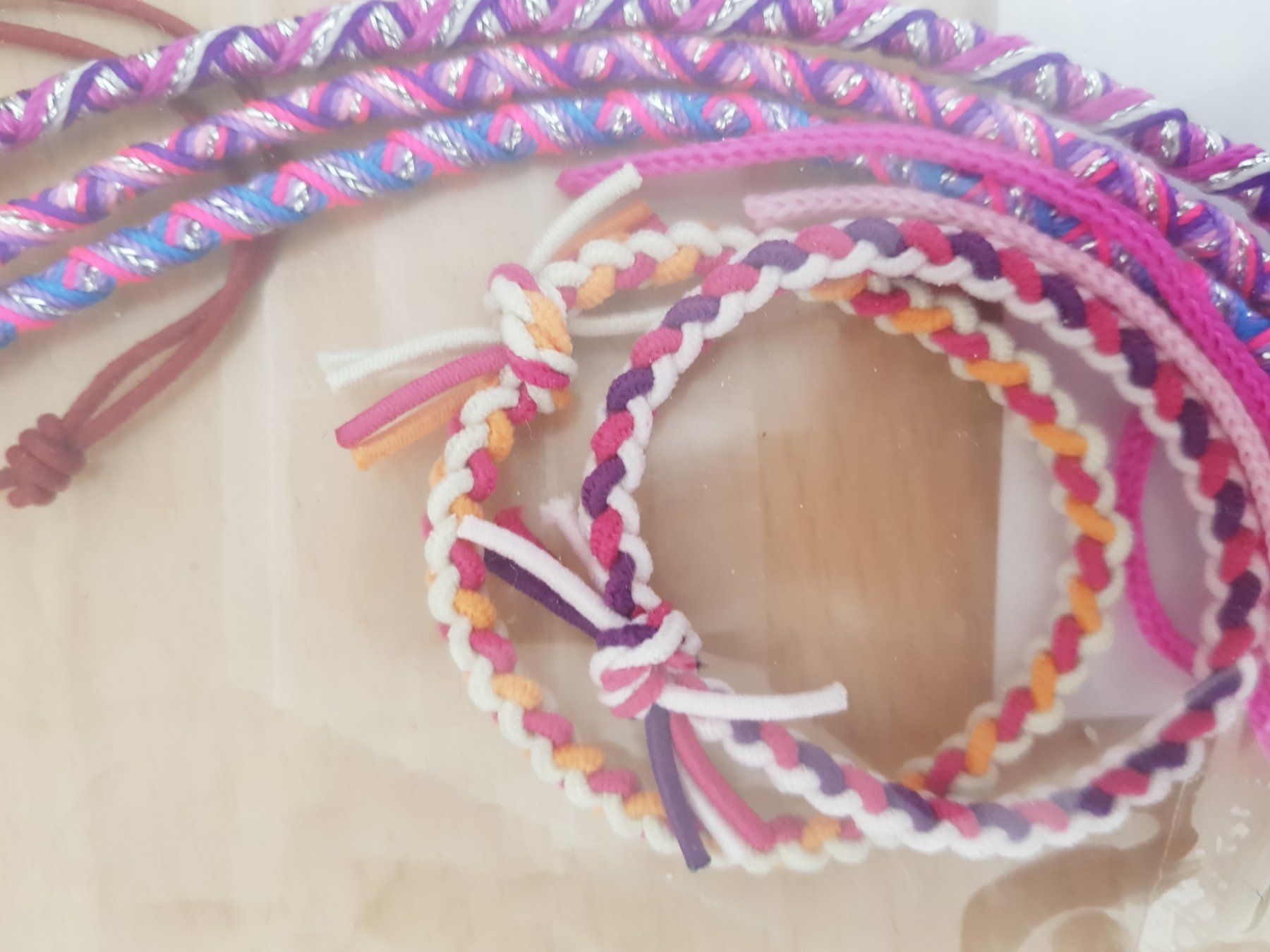 Armbänder & -reifen: NEU; Armband Armbänder Mädchen 6 Stück – Neu (gemäss Beschreibung) aus Wettswil von Tinman01 1