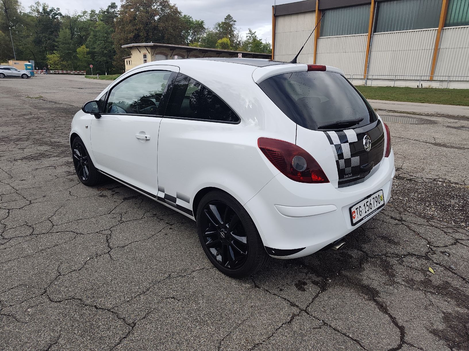 Opel Autos: Opel Corsa 1.4 – D'occasion à Pfyn par Pumarco 4