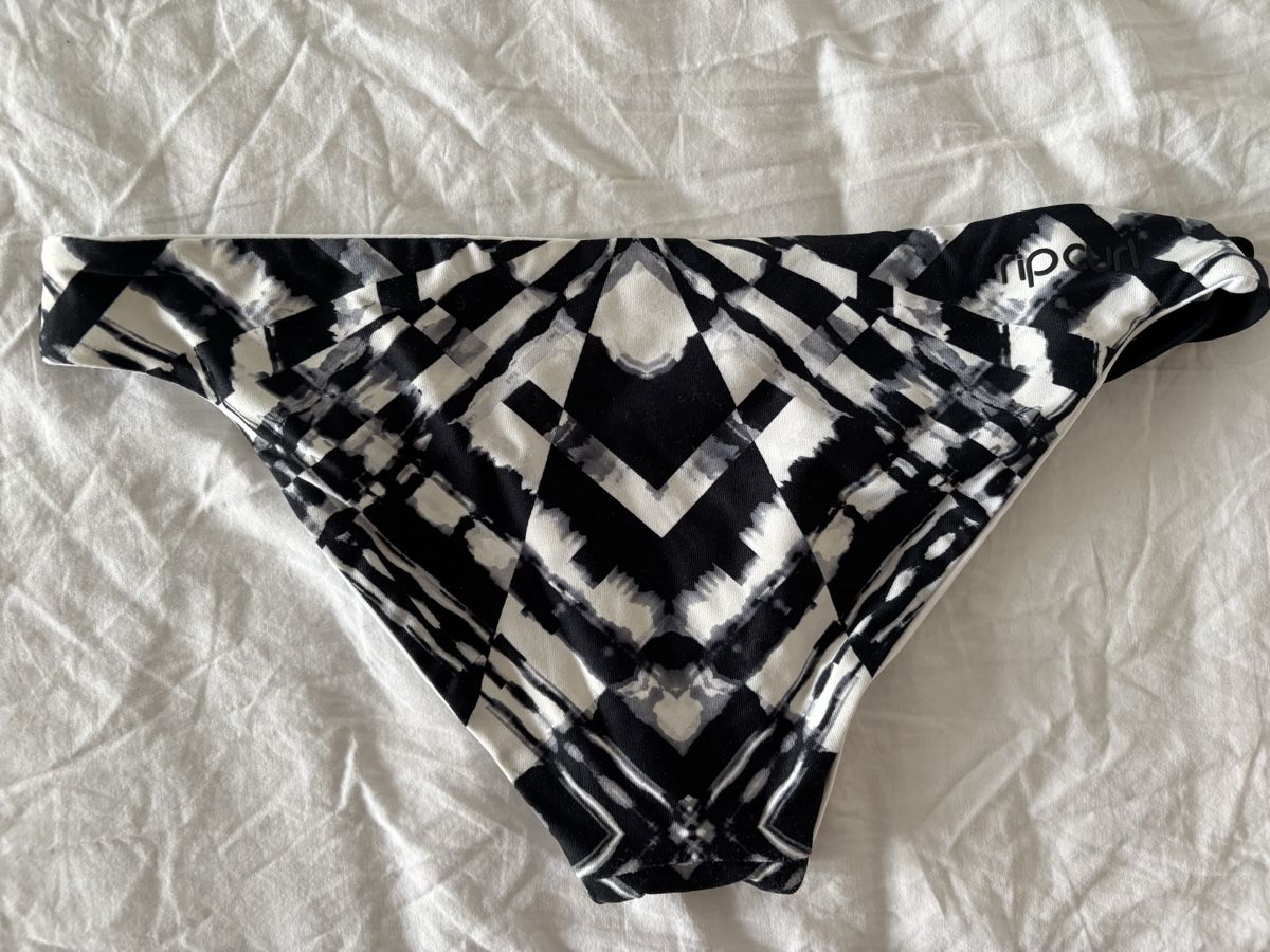 Rip Curl Costumi da bagno & Bikini: Rip Curl Bikini Hose Bottoms, Size S – Nuovo (secondo la descrizione) da Winterthur venduto da NatMet11 5