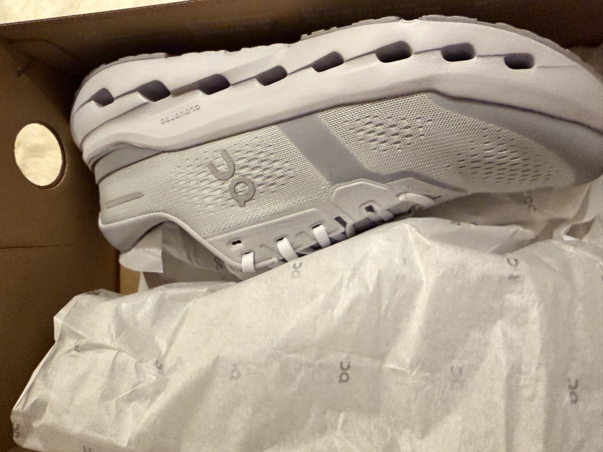 On Scarpe da uomo: On Cloudrunner statt 220.- nur 144.- – Nuovo e nell'imballaggio originale da Zürich venduto da Sebi.063