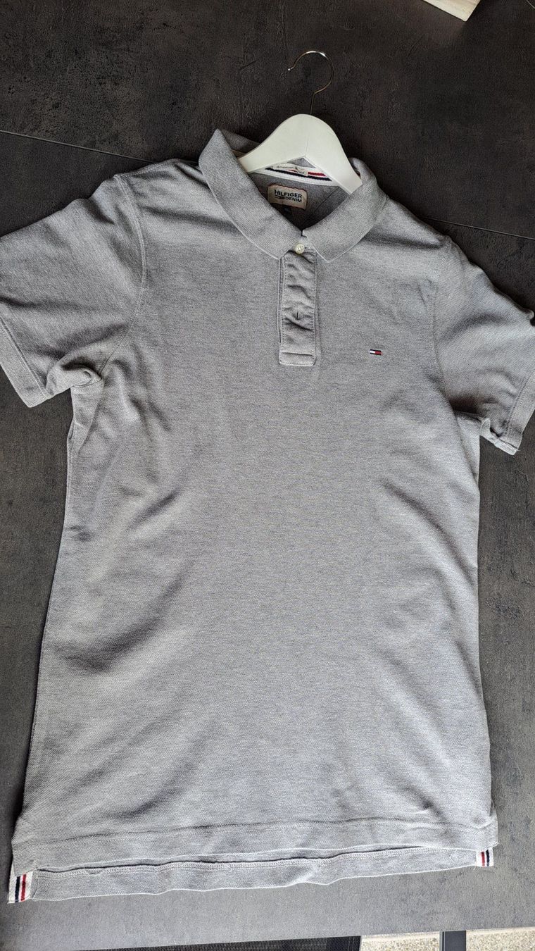 Tommy Hilfiger Magliette Polo: Herren Polo T-Shirt – Usato da Wettswil venduto da Kith