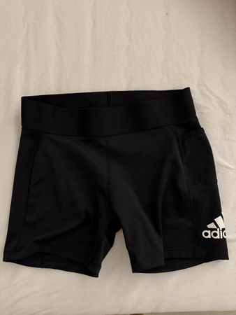 Adidas kurze Hosen schwarz M