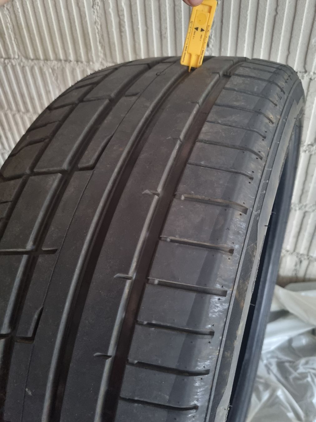 Pneumatici & Ruote complete: Sommer Reifen 245 40 R21 – Usato da Wallisellen venduto da Azx2648 4
