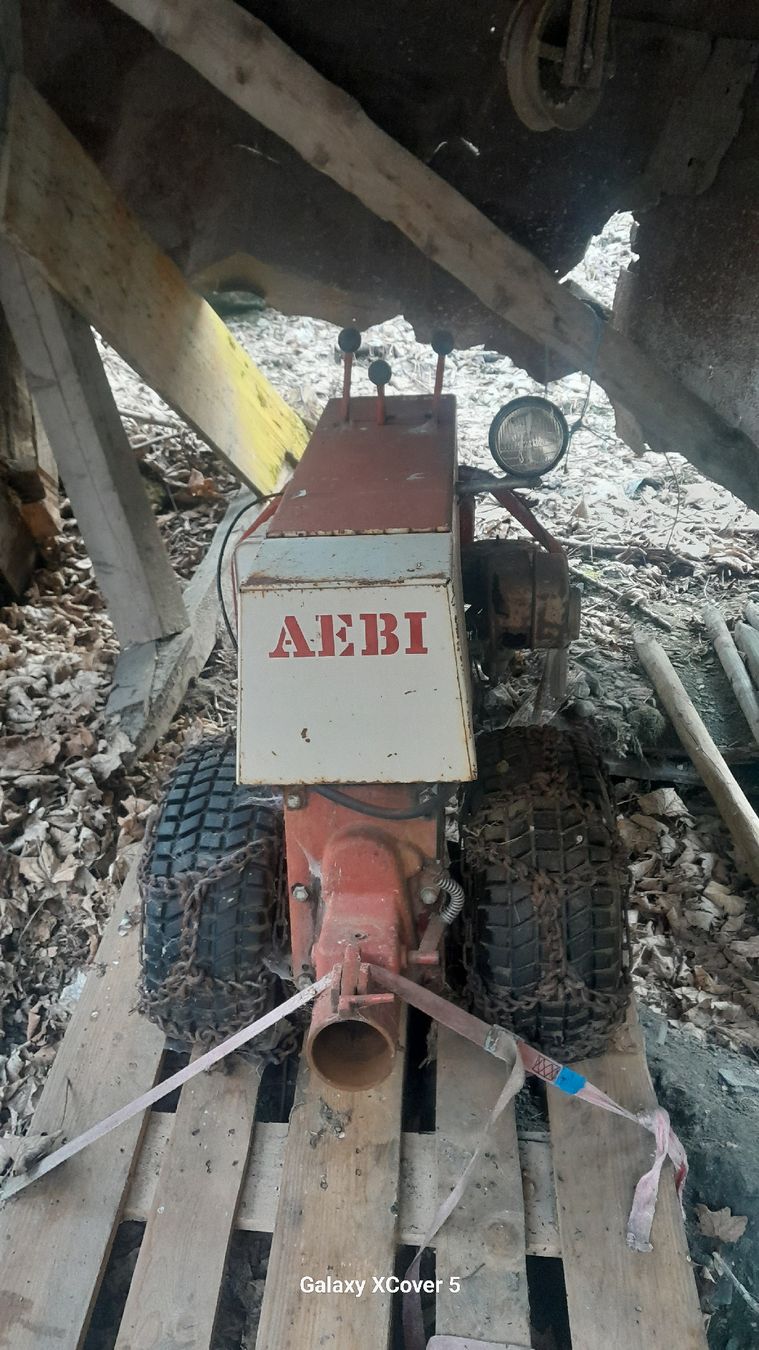 Aebi Toutes les machines: Aebi KM 51 – Défectueux à St.Martin par cb587
