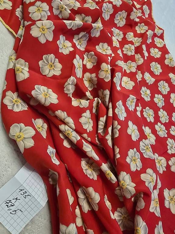 Fabric Frontline Foulard & Sciarpe: Pure Silk Fabric Frontline Zurich – Usato da Zürich venduto da bil_s7tp 3