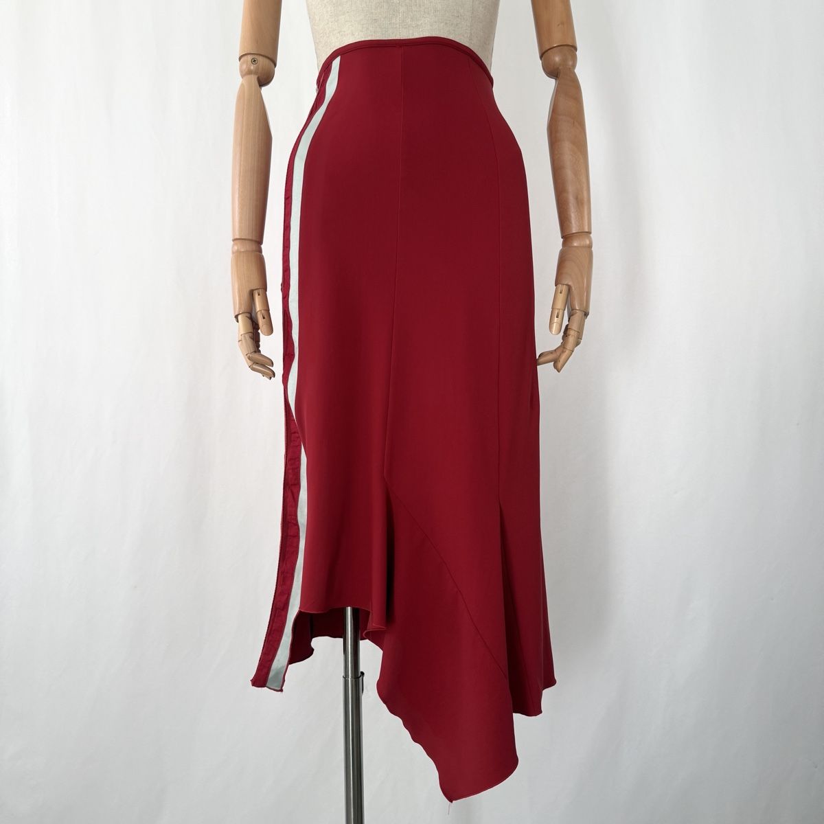 Girbaud Gonne: Marithé + François Girbaud asymmetrical archive skirt – Nuovo (secondo la descrizione) da Emmen venduto da Colette-Juliette 1
