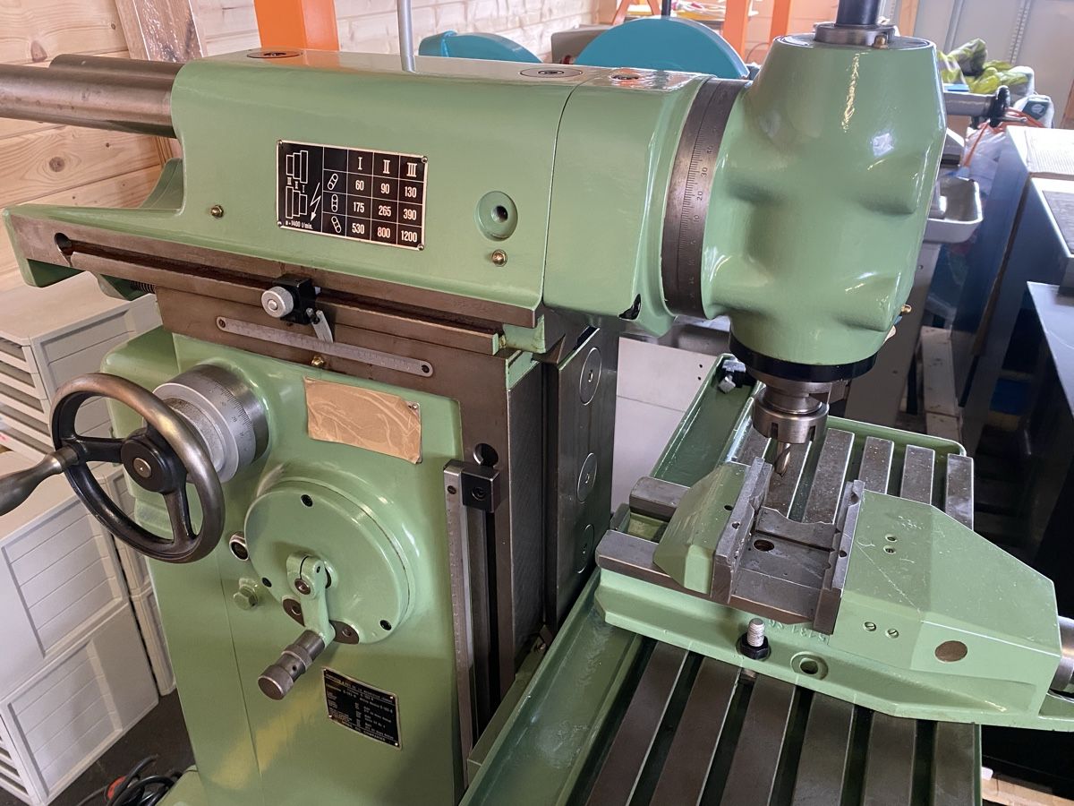 Sixis Tutte le macchine: Fräse, Fräsmaschine, Sixis – Usato da Ebnat-Kappel venduto da Mech57 1