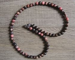 Neu: Rhodonit Perlen Kette mit Edelstahl Verschluss