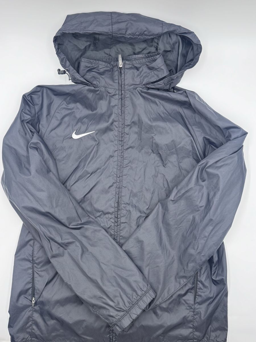 Nike Giacche: Nike Jacke Windbreaker / Grösse M / Schwarz – Nuovo (secondo la descrizione) da Arnegg venduto da PascalHelfenberger 2