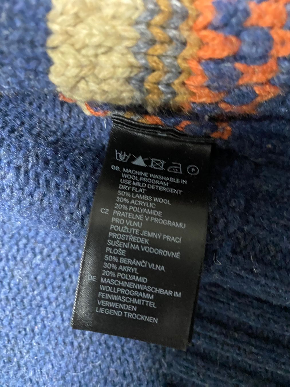 H&M Maglioni & Felpe: Cardigan Aus Wolle – Usato da Zürich venduto da kavebe 3