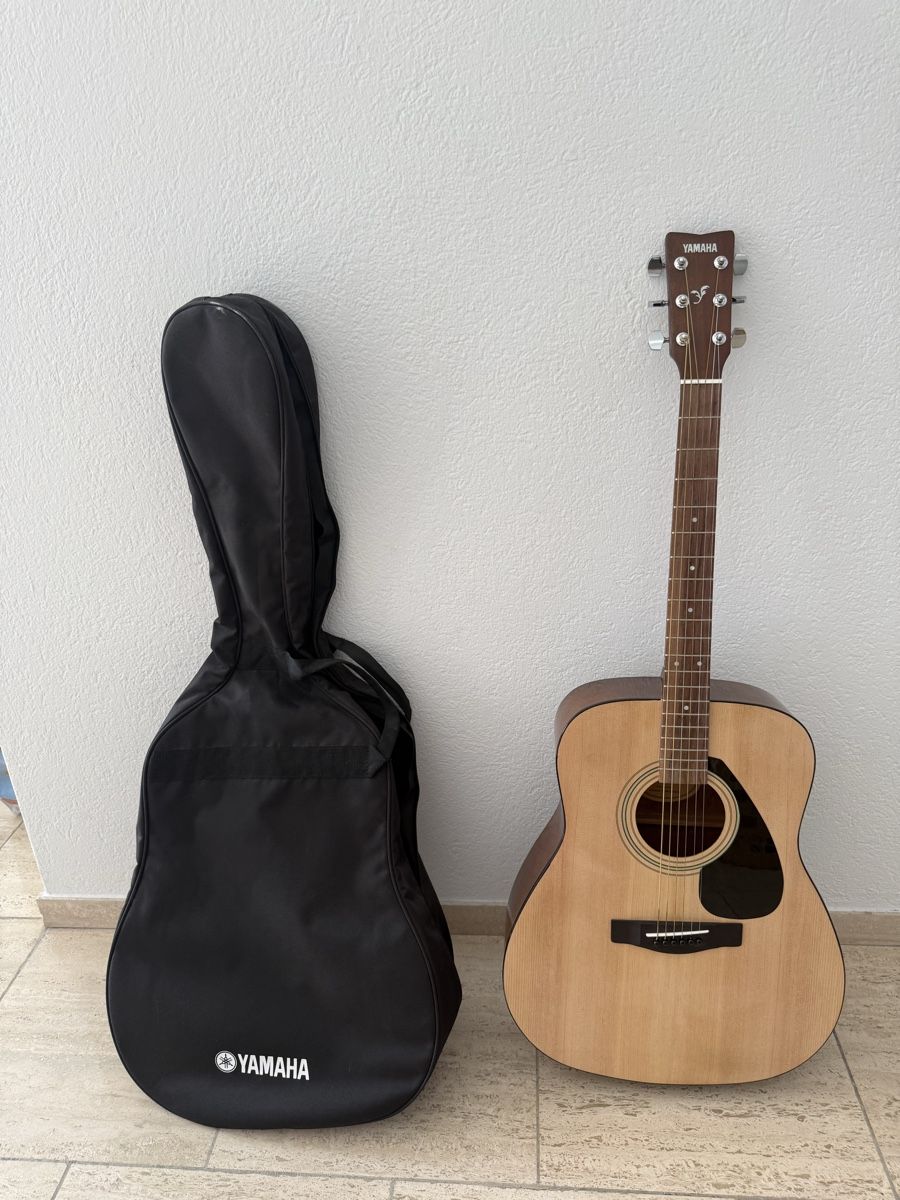 Yamaha Strumenti musicali: Yamaha F310P Akustikgitarr inkl. Original-Tasche – Nuovo (secondo la descrizione) da Zürich venduto da __sandro