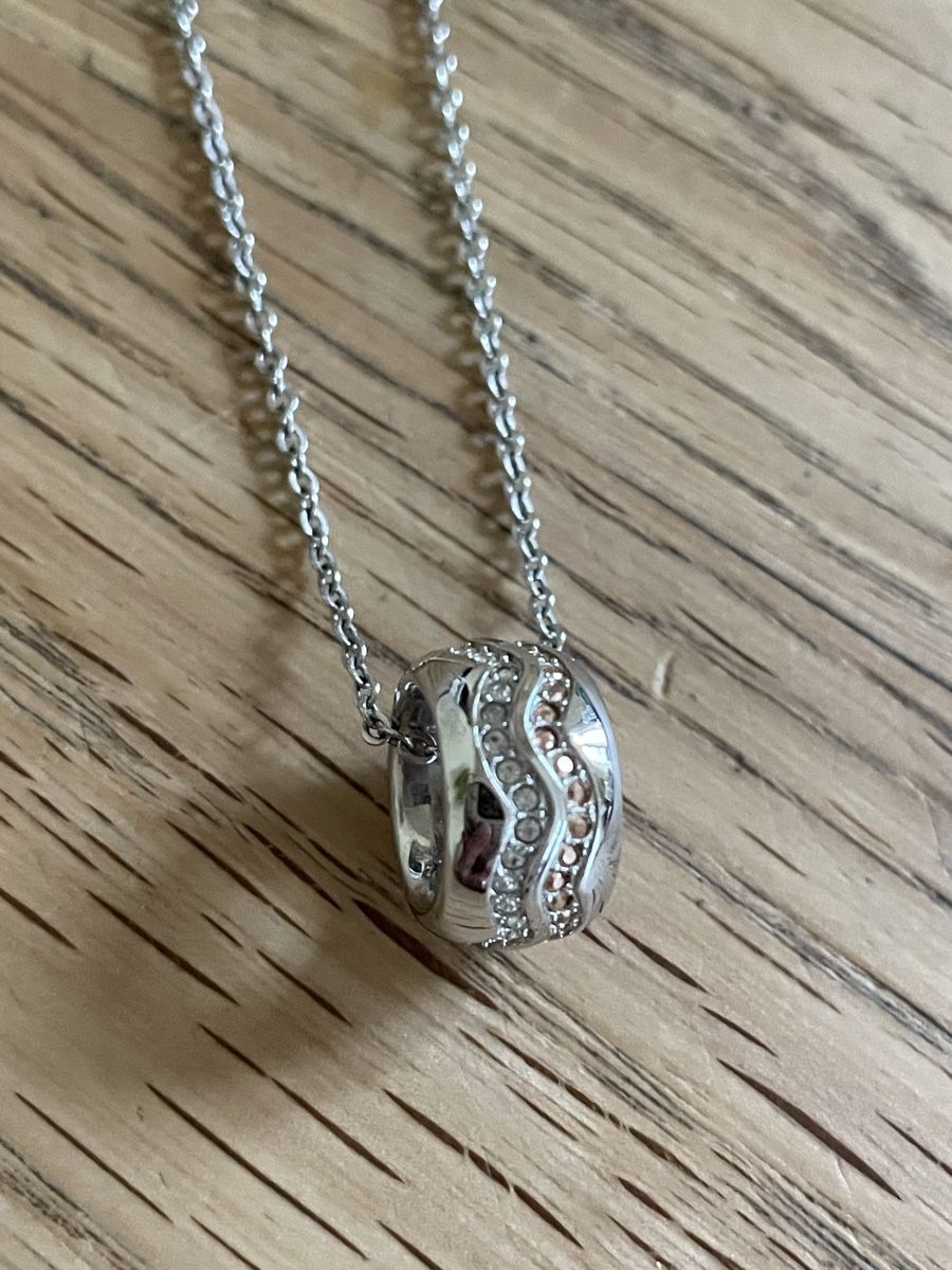 Swarovski Catenine: Halskette mit Ringanhänger Swarovski  – Usato da Flawil venduto da Naphtali 2