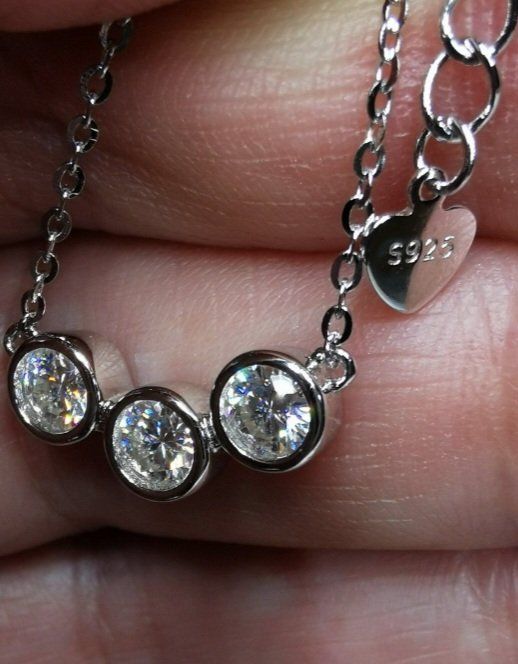 Catenine: Collier argent avec diamants moissanite de 0,9 ct certifiés – Nuovo e nell'imballaggio originale da Reconvilier venduto da Tsma67
