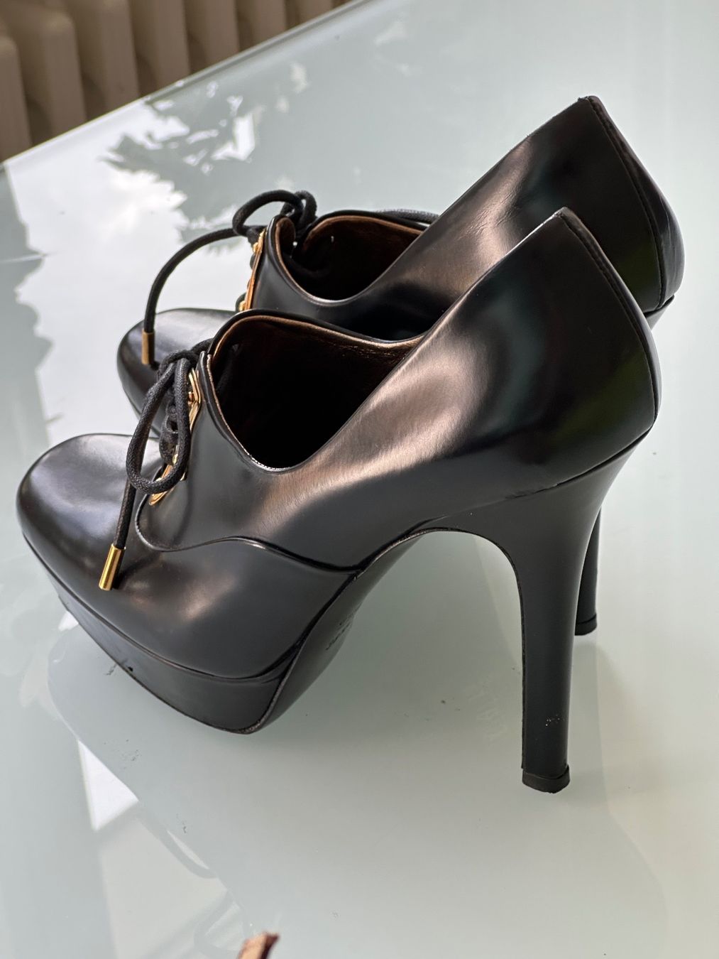 Gucci Scarpe da donna: Gucci - Leder Boots 38,5 – Usato da Zufikon venduto da Modestil365 1
