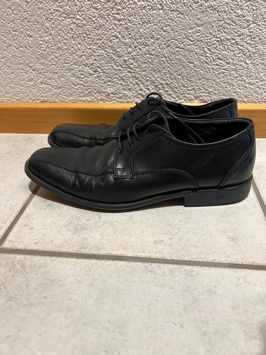 Scarpe da uomo: Schwarze Herren Anzugsschuhe, Gr. 43 - Gratisversand – Usato da Frutigen venduto da lurit 2