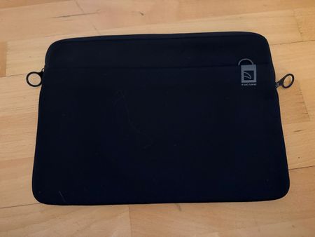 Tucano Second Skin Apple Laptop Sleeve 15/16  Schwarz 