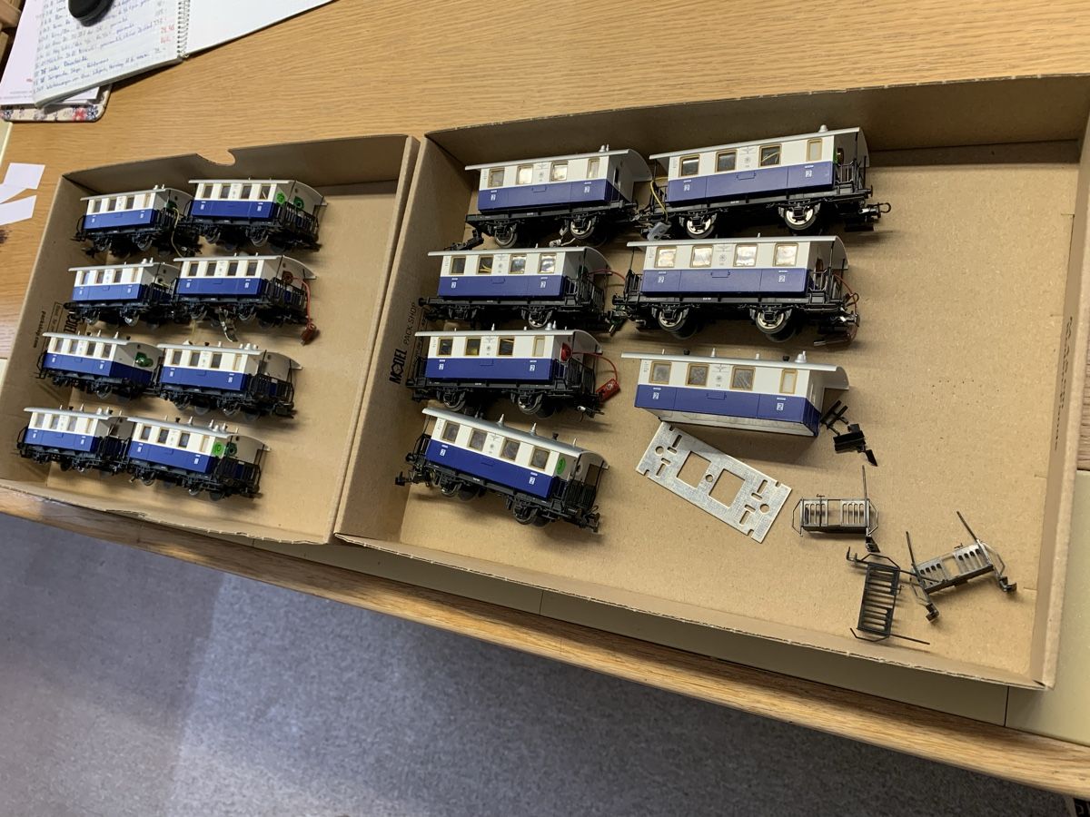 Fleischmann Modellini di ferrovie: Fleischmann, Bastelware, Ersatzteile, mit Beleuchtung,Em105 – Difettoso da Winden venduto da EmilNeu 1