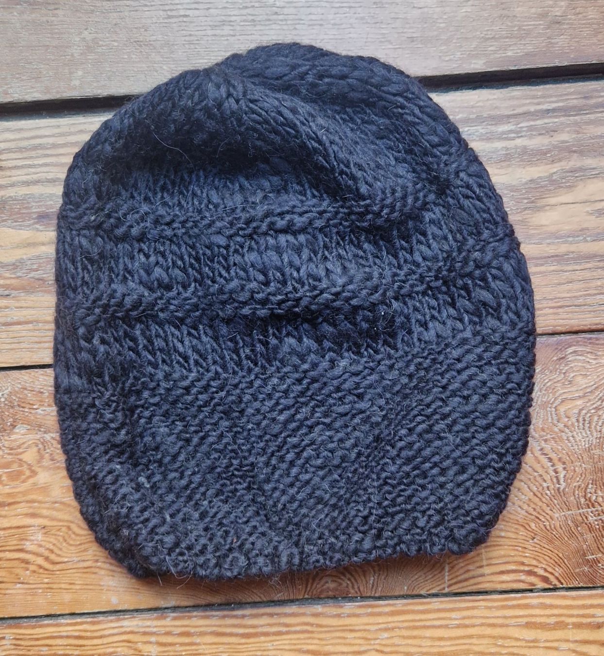 Chapeaux, bonnets & casquettes: Wintermütze schwarz – D'occasion à Luzern par Lucan_Valerius