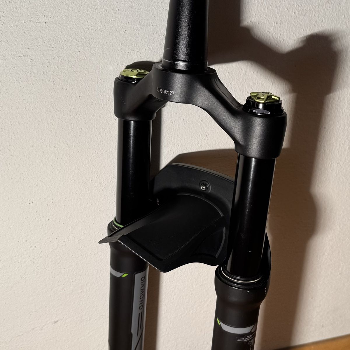 Pezzi di ricambio: DVO Diamond 110 Boost Fork – Usato da Embrach venduto da whi_j7l9 5