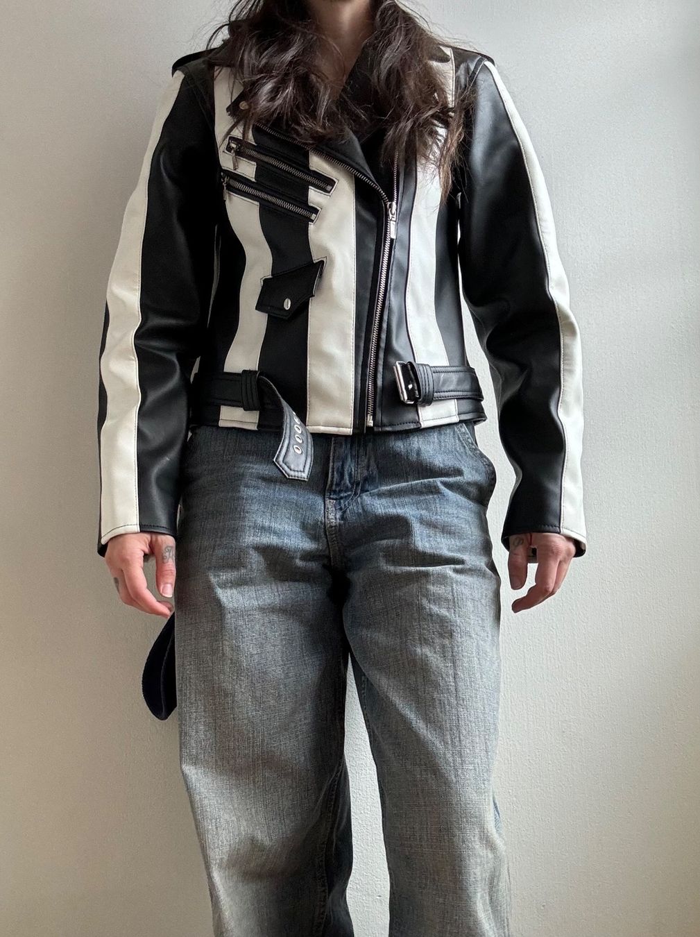 Killstar Giacche: Veste perfecto Killstar Beetlejuice – Usato da Ollon VD venduto da vik_8cdj 3